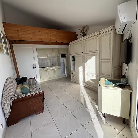 L'air Marin Апартаменти Єр