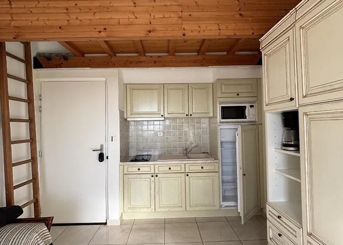 Апартаменти L'air Marin Єр